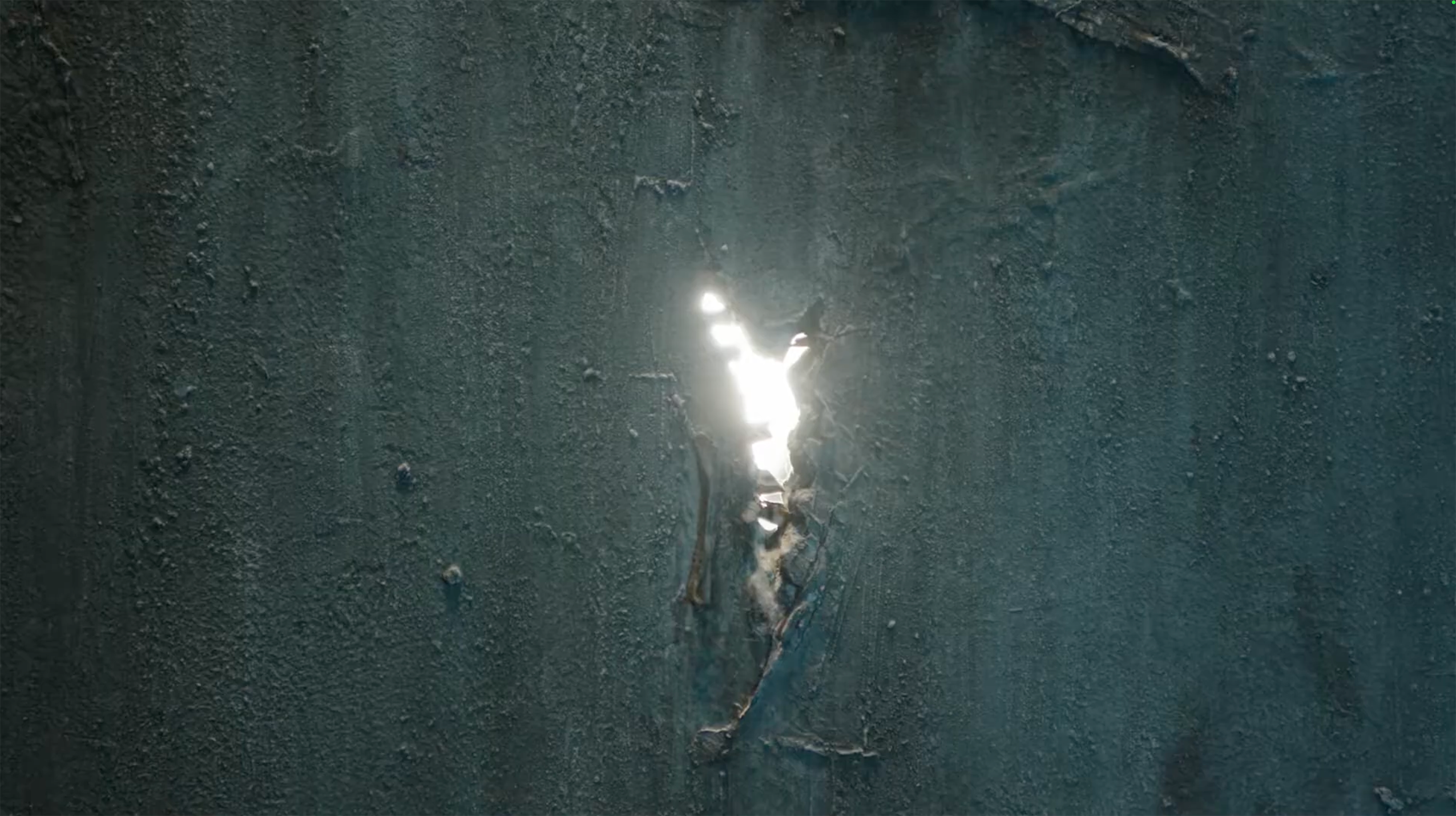 The crack still 1